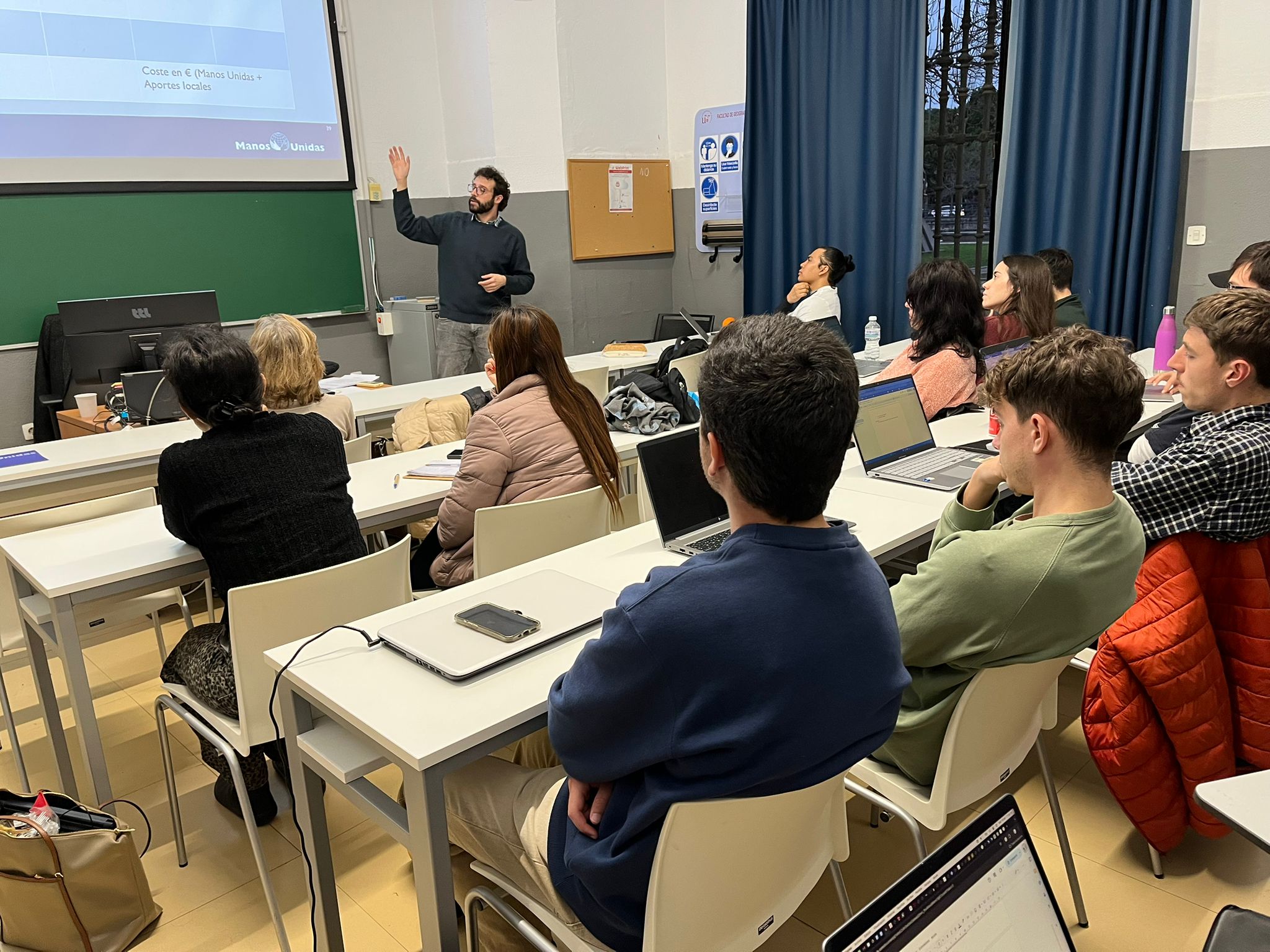 Reflexión y Acción: Gran Acogida a la Conferencia de Manos Unidas